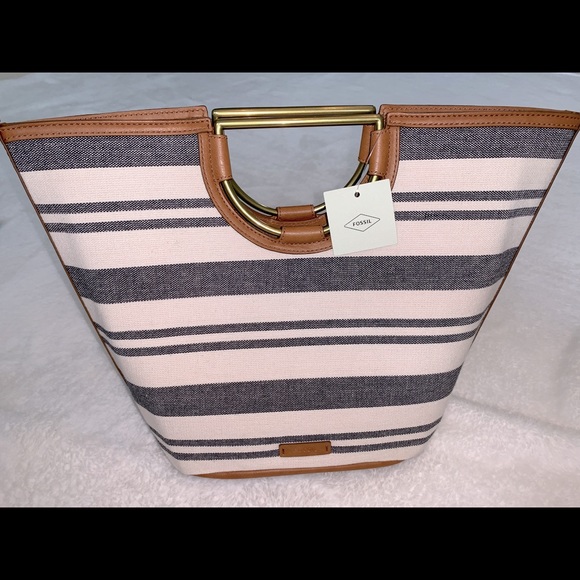 Fossil tote - Picture 1 of 16